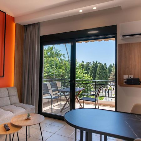 Néa KhilíDf House Διαμονή Με Θέα Θάλασσαアパートメント エクステリア 写真