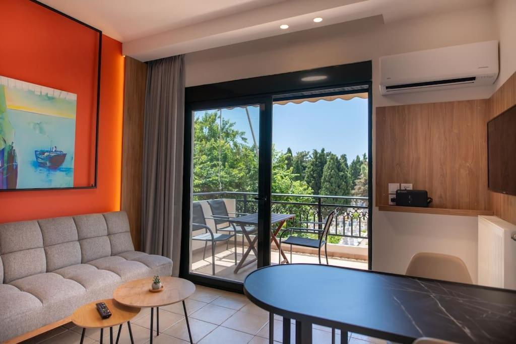 Néa KhilíDf House Διαμονή Με Θέα Θάλασσαアパートメント エクステリア 写真
