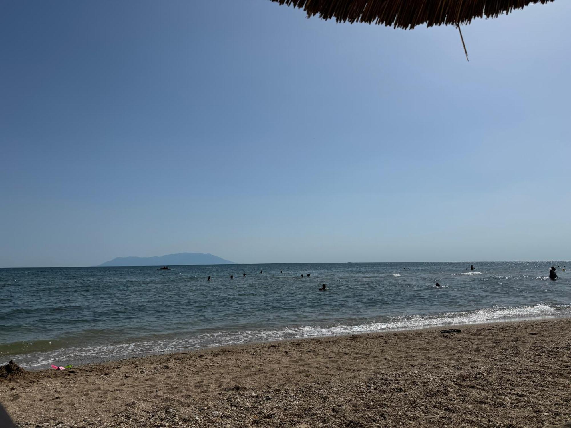 Néa KhilíDf House Διαμονή Με Θέα Θάλασσαアパートメント エクステリア 写真